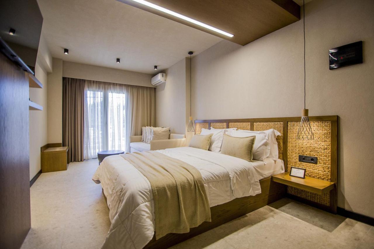 Kasta Beach Hotel Ofrinion Ngoại thất bức ảnh